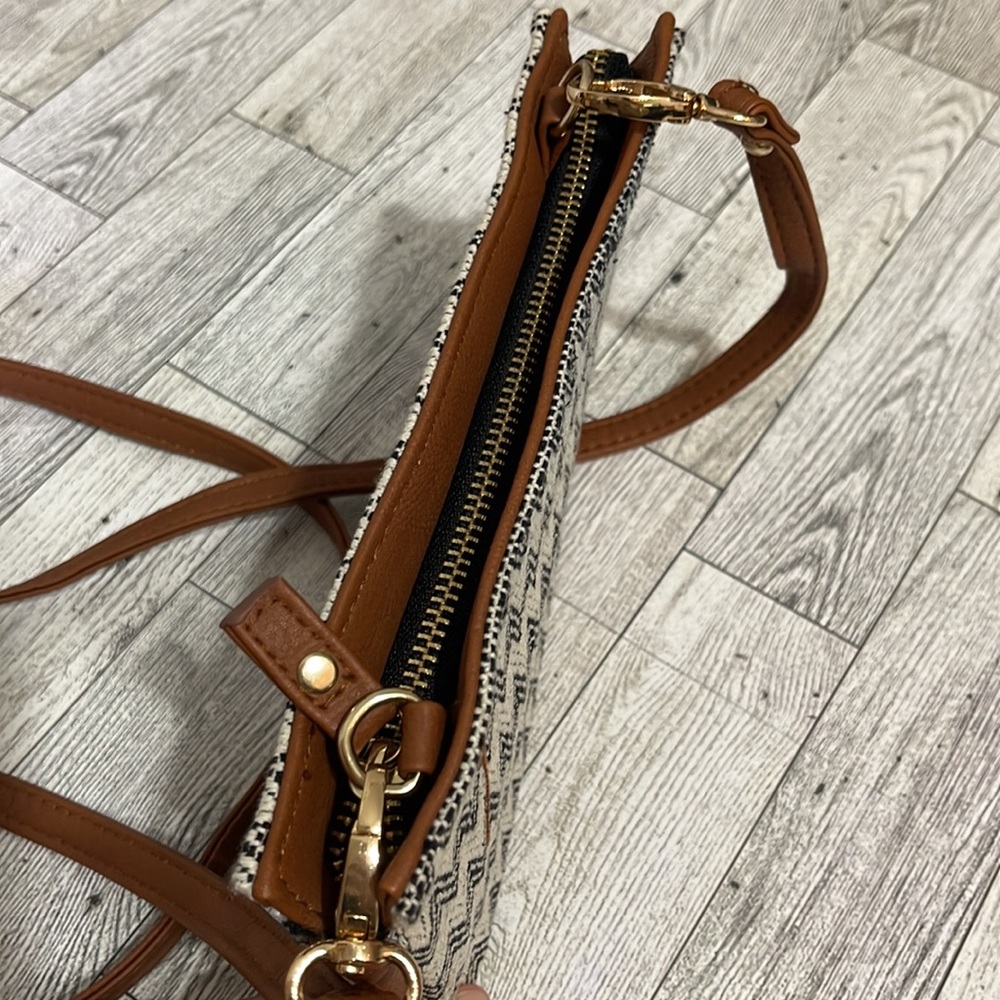 Boho Crossbody - Picture 5 of 5